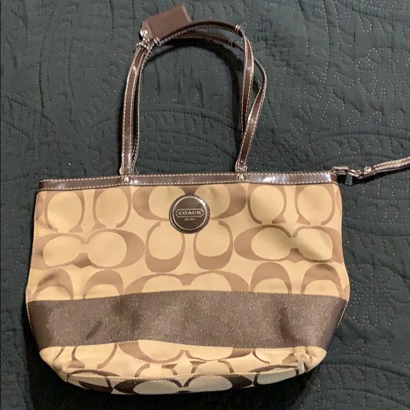 Coach shoulder bag - Picture 1 of 3